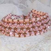 Bracciale Rose Royale con perle Tila rosa, perle sfaccettate e perle di cristallo Swarovski